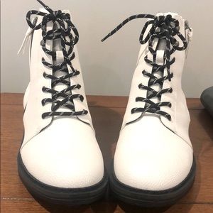 Women’s cream boots